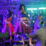 Ashu Reddy Instagram - A TRIBUTE TO SAMANTHA..!! 😍♥️ Coming soon, I'm sure you already guessed the song!! For the first time ever, tried something like this! #ashureddy #tributetosam #albumsong Make over by @celebritysecretsindia Directed by @w_i_n_od Production @tree_.house_. Styled by @pravalli_sarma Choreography @_tejaswani_behera_official_ @sudarshan_master_official Dop @rehanshaik_17