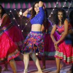 Ashu Reddy Instagram - A TRIBUTE TO SAMANTHA..!! 😍♥️ Coming soon, I'm sure you already guessed the song!! For the first time ever, tried something like this! #ashureddy #tributetosam #albumsong Make over by @celebritysecretsindia Directed by @w_i_n_od Production @tree_.house_. Styled by @pravalli_sarma Choreography @_tejaswani_behera_official_ @sudarshan_master_official Dop @rehanshaik_17