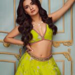 Avneet Kaur Instagram - Sun mere humsafar 💚💫✨ @azafashions @azafashions Designer, Rajiramniq Neckpiece: Vaidaan Jewellery @vaidaan.official Editor: Devangi Nishar @devanginishar Photographer: Kunal Gupta @kunalgupta91 Interview: Sreemita Bhattacharya @sreemita_bhattacharya Creative Direction: Arthi Medithi @amedithi Styled by Krutika Sharma @krutikaa_sharma Styling Assistant: Yasha Choraria @theclosetcontroversy Makeup by Sachin Salvi @sachinmakeupartist1 Hairstyling by Arbaz Shaikh @arbazshaikh6210 Artist managed by Stellaar Talent @stellaartalent