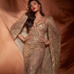 Chitrangada Singh Instagram - Wear all the gold … some on your dress .. n a little in your heart ❤️ ✨✨✨ #vintagefeels . . For the #gqbestdressed2022 In Gown by @ihabjiryisofficial ✨ jewellery @misho_designs Styling @eshaamiin1 Makeup by @meghnabutanihairandmakeup Hair by @seemaphadtare35 📸 @priyankknandwana