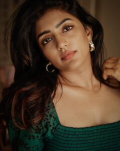 Eesha Rebba Instagram - In my moment💚
.
.
.
.

Clicked by @kilaruness 🤗
 Styled by @sravyalavidi 🤗
Outfit @renge_india 
Accessories @kushalsfashionjewellery 

#eesharebba