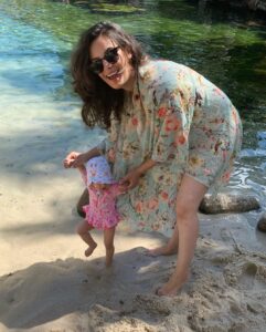 Evelyn Sharma Instagram - The best way to spend a day by the beach.. 🐠⛱🌞🥰