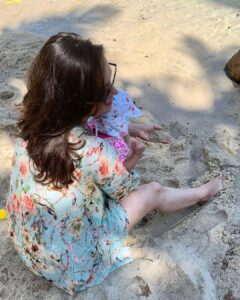 Evelyn Sharma Instagram - The best way to spend a day by the beach.. 🐠⛱🌞🥰