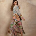 Hansika Motwani Instagram - 🌊 • • Outfit : @rahulmishra_ Jewellery : @azotiique Shoes : @louboutinworld @pranita.abhi @sankpalsavita @rupeshryadav @reubenfdes