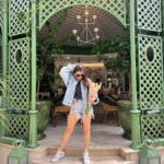 Hansika Motwani Instagram - Miss u Paris ✨🫶🏻 • • • @explorefrance @saintjamesparis @pickyourtrail Saint James Paris