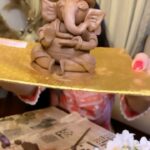 Ishita Dutta Instagram - Making my own eco friendly Ganapati this year… embracing his blessings #ganapatibappamorya 🙏 @multiflyy @kshama.shah.sheth