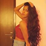 Ishita Dutta Instagram – Weekend vibes 🥰

Styling & Concept: @styleitupbyaashna 
Shot by: @nikhil.p.sawant 
HMU Team Head: @amuthevar 
HMU Team: @shribhalerao_ 

Bralette: @omgeefashionstudio 
Pants: @trenbee_ 
Earrings & Ring: @sheqe_by_triptikohli 
Bracelet: @blingathon_official