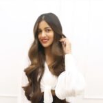 Ishita Dutta Instagram – Obsessing over #MyFrenchBalayge and can’t get over how effortlessly beautiful and natural it looks! 

Get your perfect French Balayage by booking an appointment at the L’Oréal Professionnel partner salons and get a look that is customised and uniquely yours. 

#Ad
#MyFrenchBalayage #FrenchBalayageIndia #LorealProfIndia #vipulchudasama
@lorealpro
@vipulchudasamasalon
@vipulchudasamaofficial