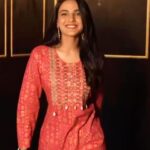 Jasmin Bhasin Instagram – When the festivals are approaching, I can’t wait to shop, dress up, and slay in my favourite ethnic wear! You can do this too with #AmazonGreatIndianFestival that is offering amazing deals. 

Product Details – 

Kurta with Printed Sharara – B0BBC7Y7RN

Heels –  B0BB2LV13N

Nailpaint – B07H5VPCX5

Shop and enter the festive season in style. Stay #HarPalFashionable