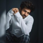 Kartik Aaryan Instagram - No Caption . . . 📷 - @rohanshrestha 👔- @akshitas11