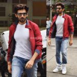 Kartik Aaryan Instagram - This Shot 🚶🏻‍♂️👍🏻👍🏻😎 #Repost @manav.manglani ・・・ Kartik Aaryan Snapped post meeting in Juhu today #pictureperfect #instalike #photooftheday #kartikaaryan #tuesday #work #meeting #instadaily #instafashion #manavmanglani @manav.manglani