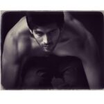 Kartik Aaryan Instagram - Fade to shine! #photo #training #shoot
