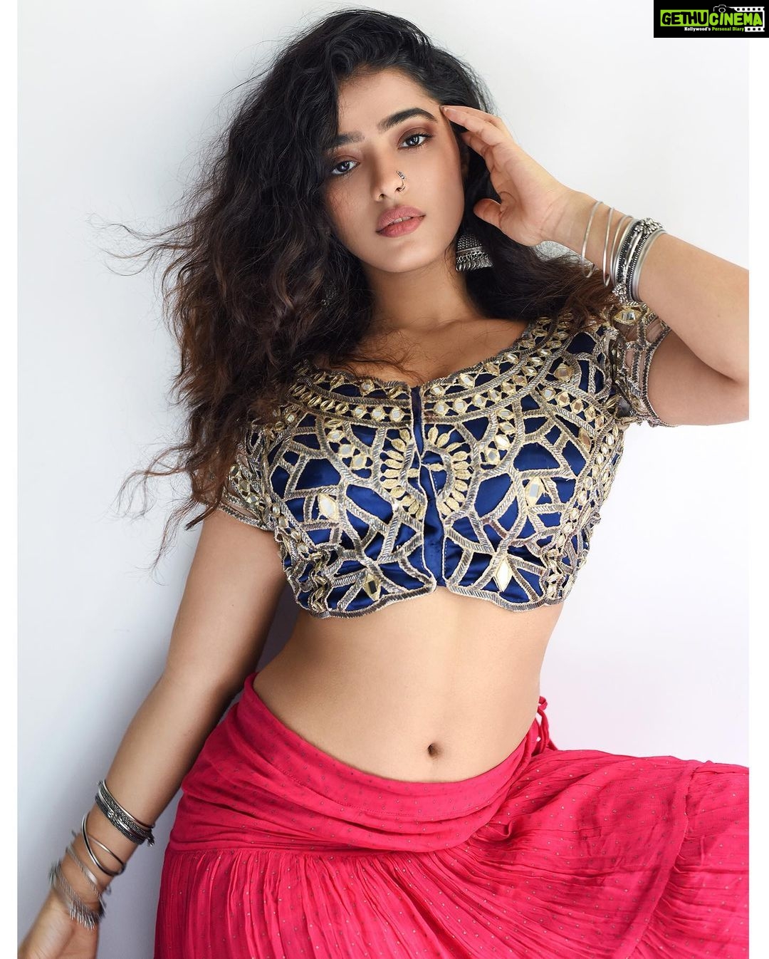 1080px x 1346px - Actress Ketika Sharma HD Photos and Wallpapers December 2019 - Gethu Cinema