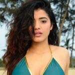 Ketika Sharma Instagram - The edge isn’t me it’s @shazzalamphotography (only you can do what you do )🔥 #moodboard #candids #portraits #beach #love #light #goldenhour #sun #fav #obsession #gratitude #postivevibes Goa