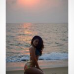 Ketika Sharma Instagram - Beaches with sunsets like these , I mean Goa how beautiful are you ? 😍 📸- @shazzalamphotography #unbelievable #beautiful #goa #nature #lover #beach #baby #sunsets #pink #sky #perfection #surreal #postivevibes #grateful Keri Beach, Goa