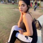 Ketika Sharma Instagram – Some golden hour sun please 📸 – @chasinggmagic 
#mumbai #evening #jog #golden #hour #sunkissed #pic #best #stress #release #loveandlight