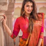 Ketika Sharma Instagram - My look for my sister @nikdogra 's mehendi 😇😇 Picture credits - @ankit_deshmukh . #cottonsaree #pinkandyellow #pink #nofilter #nofilterneeded #beautiful #click #postoftheday #mehendi #sister #happyday #stayblessed #grateful #haveagreatday