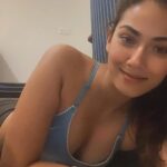Mira Rajput Instagram - Flowing for the glow ✨ #yogaglow