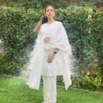 Mira Rajput Instagram - Blanco 🤍 Hema, Rekha, Jaya & Sushma are all my friends ☝🏻