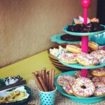 Mira Rajput Instagram - Impromptu Summer Dance Party for Missy! She insisted on a birthday for herself (thanks Topsy and Tim) but we managed to convince her to have a dance party instead. Old school staples like fries and jelly with the new favourite — mac n cheese and ofcourse donuts were on the menu! (She sat with me and scribbled the menu herself) If only we could all be kids and enjoy the yummy goodies guilt free. It’s important to let them eat what they like once in a while. And to make it easy, potluck snacks for adults! I’m sure all mums are busy keeping their kids busy this summer! Sometimes it’s the easy things that work best. A playlist, a dock and a lot of bubble guns! And some good company of course 🤩