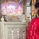 Mouni Roy Instagram - Blessed mornings ♥️ Hari Om 28.09.22