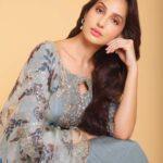 Nora Fatehi Instagram - Ho mujhe chhod kar jo tum jaaoge Bada pachtaoge, bada pachtaoge 🥀 ————————————————— Outfit @pleatslabel stylist @hitendrakapopara @sameerkatariya92 Hair makeup @zoya.makeupandhair Photographer @abhi.pate24