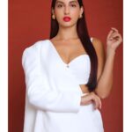 Nora Fatehi Instagram - Pulling up 🔥🔥 #August15 #batlahouse Hair makeup @marcepedrozo Earings @misho_designs Photographer @anups_
