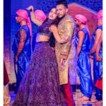 Nora Fatehi Instagram - Performing Arabic Dilbar on stage with @fnaire_official for the annual Caftan 2019 @2mtv Live! It was a pleasure to perform and sing wearing this gorgeous Lehenga by @shantanunikhil on a bollywood themed act in Morocco 🇲🇦🇮🇳 Outfit @shantanunikhil Hair and makeup @marcepedrozo Photographer @mohamedsaadstudio ———————————————— @tizafmohcine @mennani_khalifa @achrafaarab1 @amine_el_hannaoui @bassimbendell @femmesdumaroc_officiel @funandyz