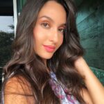 Nora Fatehi Instagram - I have some exciting news for all you selfie fans! @mobiistar_india has launched the new #MobiistarX1Dual! With a dual front camera of 13MP+8MP, taking selfies will no longer be a task! I have got some amazing selfies with my #Mobiistar. What's even more amazing is that it comes at an attractive price !! Go get them at your nearest stores and experience the true pleasure of capturing selfies. Because it's your #TimeToShine now!