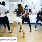 Nora Fatehi Instagram - Great job guys 👏🏼👌🏽 #babymarvakemaanegi #bmmchallenge #musicvideo #babychallenge #norafatehi #Repost @danceworkzstudio (@get_repost) ・・・ Dancing to the beats of #babymarvakemanegi because had to...The song is fire 🔥 and @raftaarmusic is Litt Af ... So much of love from #Chandigarh 💗💗 for the talented @norafatehi Epitome of hotness😁❤ and Raftaar...Swag King and @remodsouza King of dance 💗 @danceworkzstudio 's Sunday-Funday Routine Video concept by our director @i_sumit_kumar Performers - @i_sumit_kumar @tsetnamotara @borhanreza5 @ajayparche07 @im_shubham2210 Keep the challenge going...Keep the Swag onn... 😁😁 Calling out to all the dancers of chandigarh to capture your moves on this lit song 💖💗 #babymarvakemanegi #babychallenge #bmmchallenge #bmm #raftaar #raftaarmusic #nora #norafatehi #jhalakdikhlaja #dancingisinsoul #dancersofindia #hyddanceadda @hyd_danceadda #BABYCHALLENGE #dancehall #bollyshake #dancehallindia #grooving #zeemusiccompany #BollyDanceGram @bollyshake @totheculture @bollydancegram @dance.police
