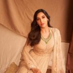 Nora Fatehi Instagram - 🤎🤎 @taruntahiliani × @roopavohrafinejewellery Stylist: @manekaharisinghani Styling Assts: @gypsy.girl.world @chintan_shah08 HMU @marcepedrozo @reshmaamerchant Shot by: @tejasnerurkarr