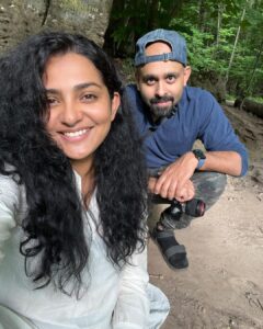 Parvathy Instagram - Avec brother dearest ⭐️Morning hikes to get capture some magical moments!

Last slide: Me after my brother tells me about rocks that are called Canadian Shield😂

#niagarafalls