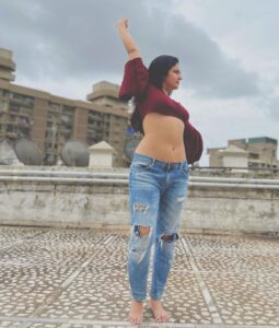 Poonam Bajwa Instagram - Hello October ❤️ “Ah,September! You are the doorway to the season that awakens my soul….but I must confess I love you only because you are a prelude to my beloved October.”~ Peggy Toney Horton #newmonth#newblessings#somethingintheair#afeelingicantexplain#❤️❤️❤️❤️❤️❤️