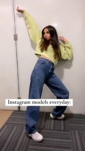 Prajakta Koli Instagram - Kamar mein dard nahi hota?