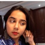 Prajakta Koli Instagram - Day 19 of #SelfQuarantine : EFFICIENCY. PRODUCTIVITY. #Hmm #Monday