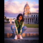 Prajakta Koli Instagram - Biggest London flex 💪 is that I got @bruisedpassports to click pictures of me here! Thanks frennnns♥️ … Also, had the best evening and saw the most gorgeous sunset in Greenwich. 🌅 London, United Kingdom