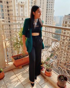 Prajakta Koli Instagram - Lil extra with the jingle jangle today! #HolaPepsiCola