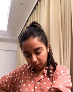 Prajakta Koli Instagram - When your crush leaves you on read. 😢 #Relate ?