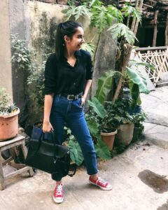 Prajakta Koli Instagram - LOVE it when you guys catch me mid-photo sesh and yell, “NICE PIC!” #HeeHaw