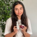 Prajakta Koli Instagram – Continuing the conversation about my everyday skincare routine! 
I have lately been obsessed with the @olayindia Power Duo. It has the Olay Luminous Serum that is rich in 99% pure Niacinamide & goes 10 layers deep to bring out a healthy glow and The Olay Regenerist Whip which has Niacinamide and Hyaluronic Acid along with Pentapeptide that makes my skin firm, plump and keeps it hydrated.

It’s light and non-sticky which is sooooo good for my oily skin!
It also has SPF 30 and can be used as a primer before make up.  This combination has been an important part of my skincare to give me that #NoFilterSkin! 

Grab yours today on NYKAA, use my code: OLAYUC30 for a 30% off 🎉 🛍
#Ad