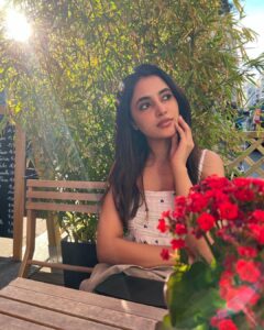 Priyanka Mohan Instagram - 🕊