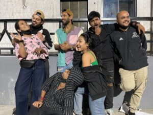 Punit Pathak Instagram - Nothing without these gems ! Thank you 🙏🏻!! 
.
#music #video #shoot #love #it #teampunit
.
@tanmayechaudhary @swati.gamit.shah @hardik_rana15 @hiten.shah @avii_bhagat @iam__romsha @thecontentteamofficial
