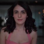 Radhika Madan Instagram - Say goodbye to dull skin and dark spots with the new L'Oreal Paris Glycolic Bright Serum. Powered with Glycolic acid this serum actively works on reducing 5 years of dark spots in just 2 weeks to reveal bright skin. Definitely check this out. #collab #MyDermatForDarkSpots #GlycolicBright @lorealparis