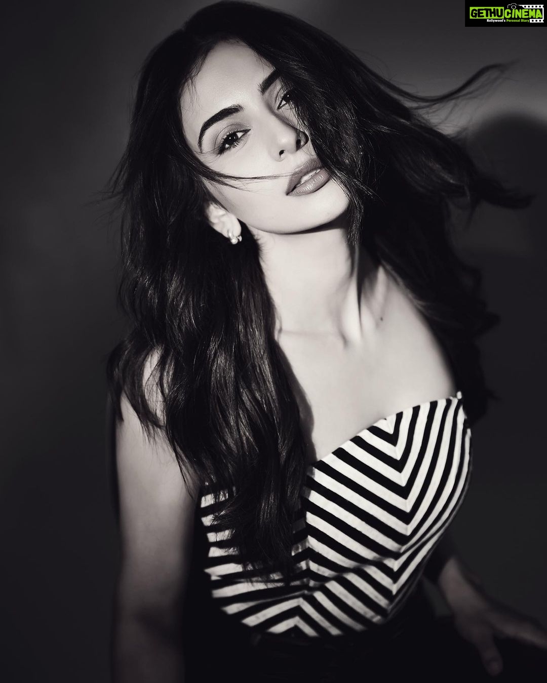 Rakul Preet Singh Instagram - She sees in black and white but loves in ...