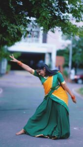 Raveena Daha Instagram - 🧡💚🧡

#raveena #raveenadaha #dance