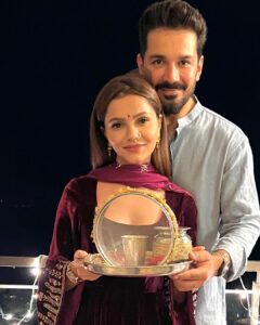 Rubina Dilaik Instagram - Mera chand ♥️🧿 @ashukla09 
.
.
.
.

Styling: @ashnaamakhijani 
Outfit: @drzya_ridhisuri