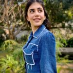 Sanjana Sanghi Instagram - Sun & fun’s out! ☀️ + 💃 + 💙