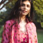 Sanjana Sanghi Instagram - Happiest Diwali, from us over enthusiastic and ecstatic madcaps to the rest of the world! ♥️🎉 💫