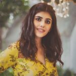 Sanjana Sanghi Instagram - Happiest to be able to get the shortest but sweetest Dilli ki Diwali! ♥️ 💫 And the limitless light, positivity and gratitude it comes along with. This one is special. . . . . . . . . . . . Outfit : @warpnweftbysagrikarai | 📸: @pritiza7 | 💄: @ivara_makeoversbyshivangi New Delhi