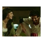 Sanjana Sanghi Instagram - Sirf chatting hee aati hai, ya batting bhi , @kartikaaryan ? 🏏 Also, learn to share ‘em chips #ForTheBold @vivekkakkad @shaleenanathani